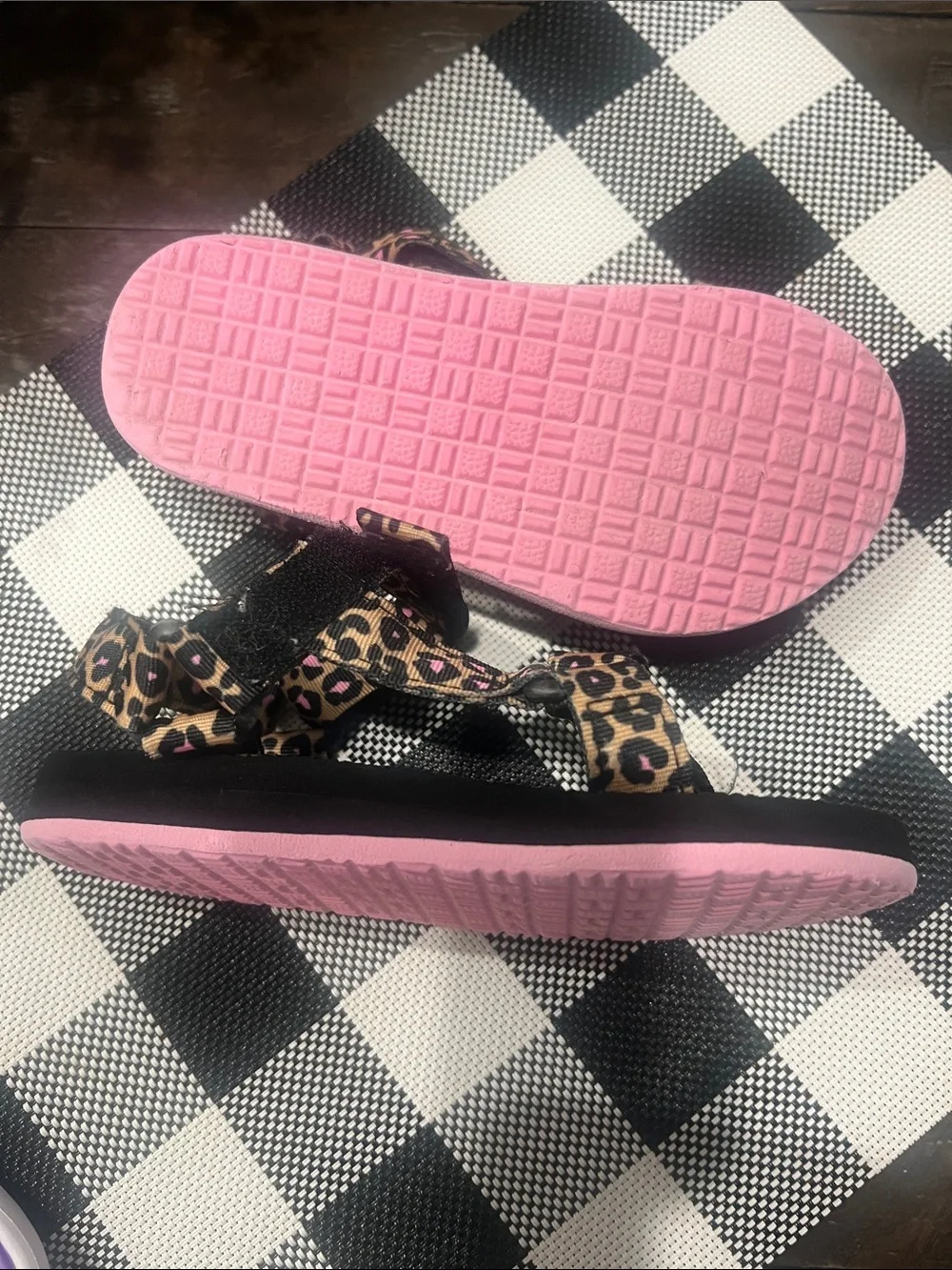 Sporto Leopard Print Strappy Sandals & Purple White Flip Flops